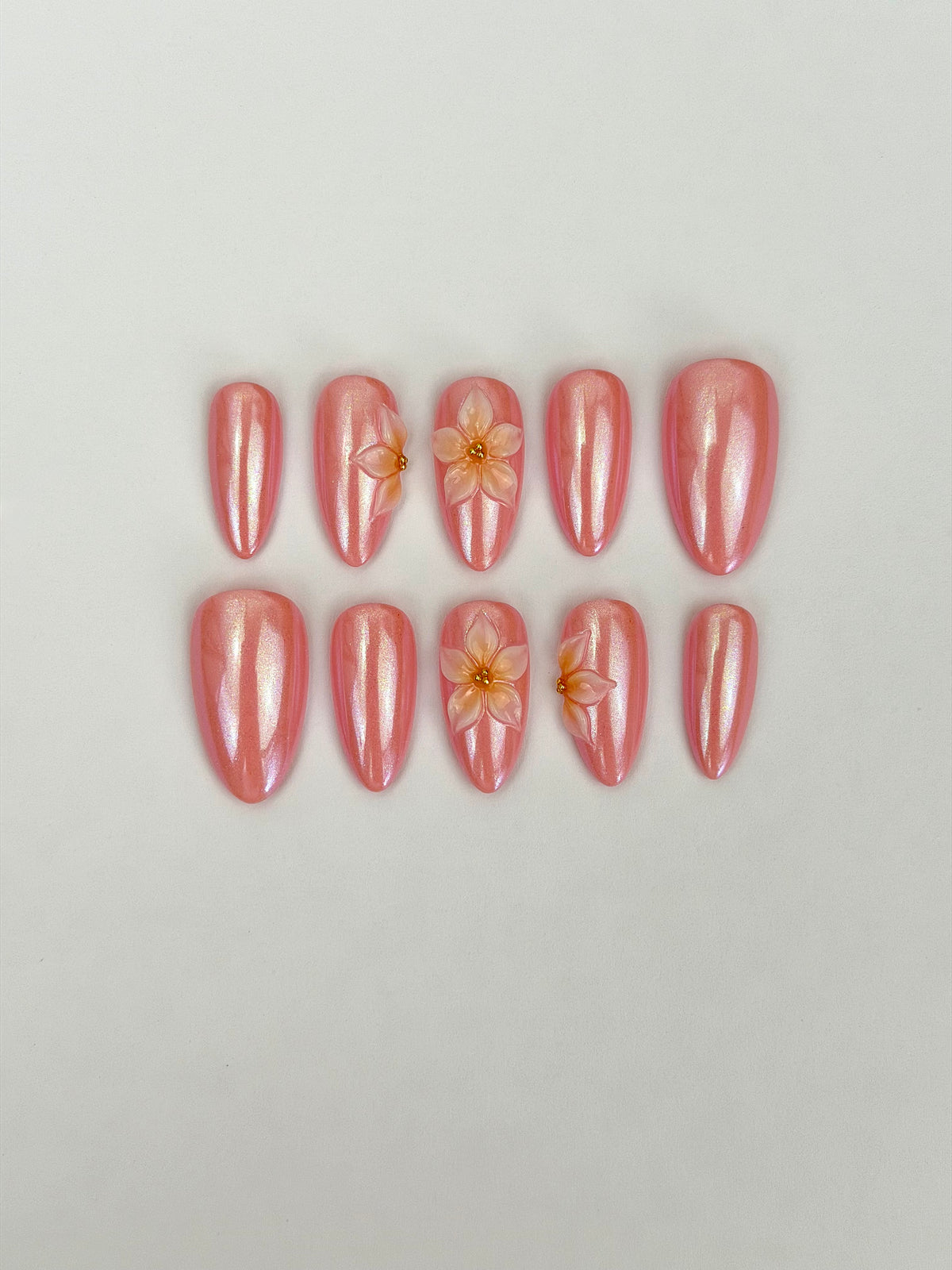Pink Paloma — press-on nails faits main Melaura
